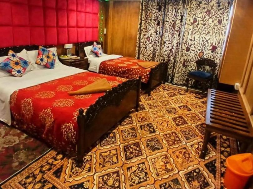 New Lakes Crown Group Of Houseboats Srīnagar 部屋 写真