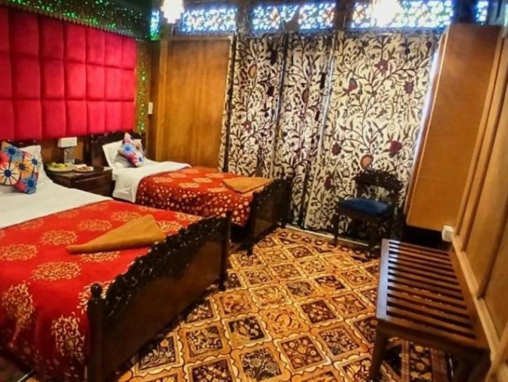 New Lakes Crown Group Of Houseboats Srīnagar 部屋 写真