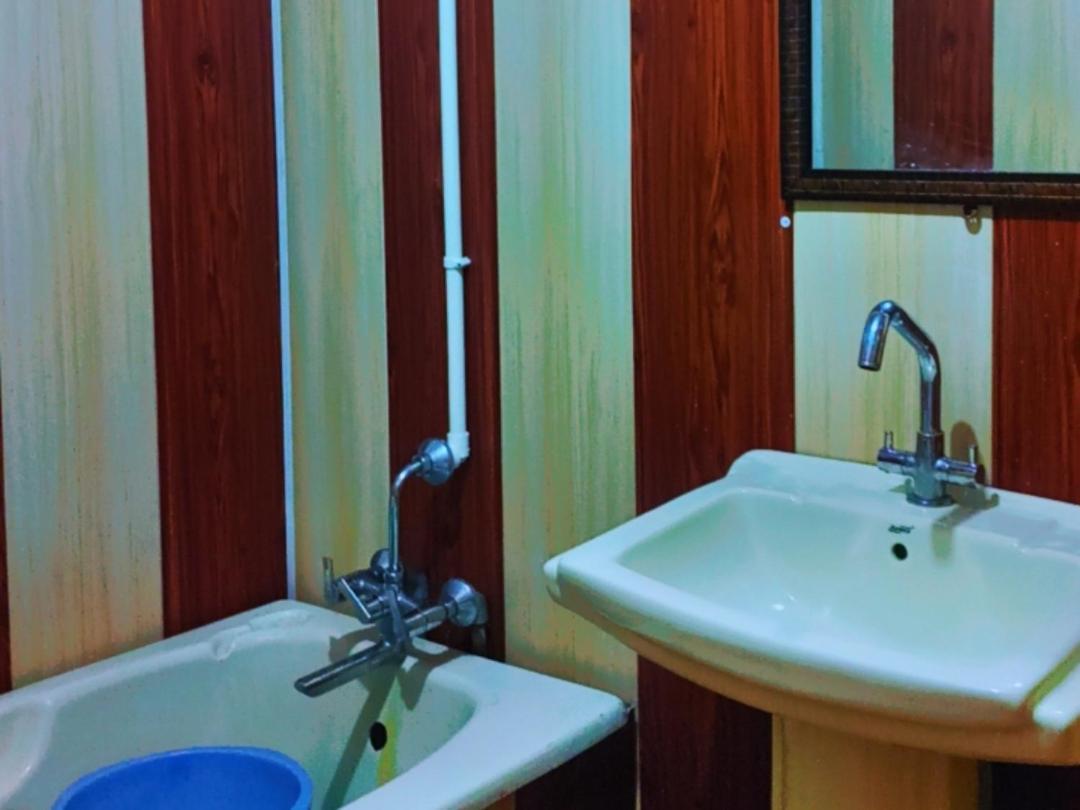 New Lakes Crown Group Of Houseboats Srīnagar 部屋 写真